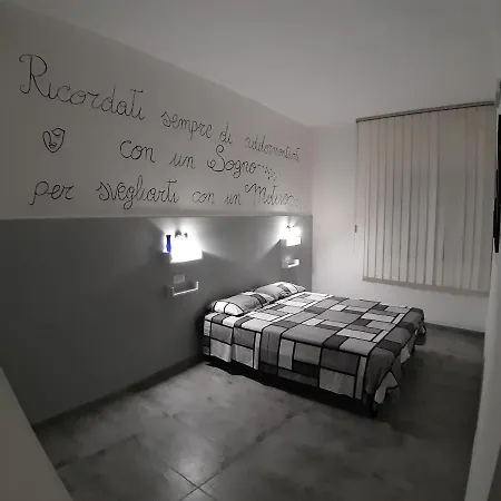 Daire Casa Alexsa Intero O Alexsa Matrimoniale Con Patio Tortolì